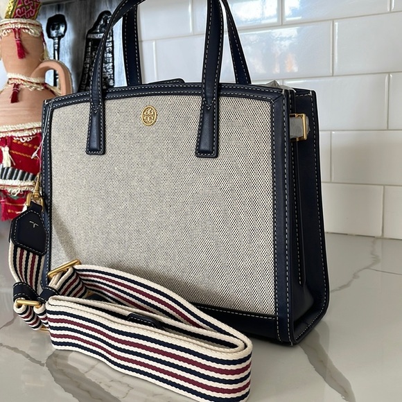 Tory Burch
Small Walker
Canvas Satchel - Picture 3 of 9